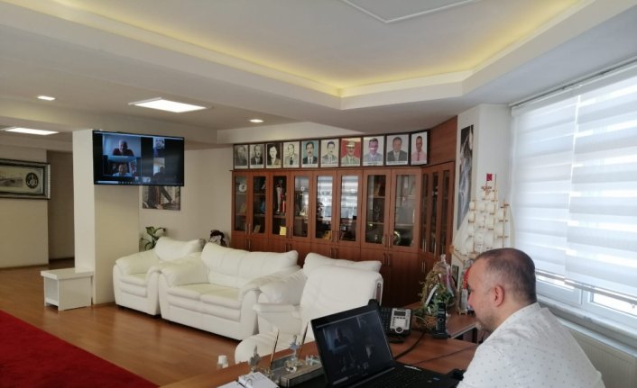 Keşap Belediye Başkanı Emür, telekonferans yoluyla basın toplantısı düzenledi