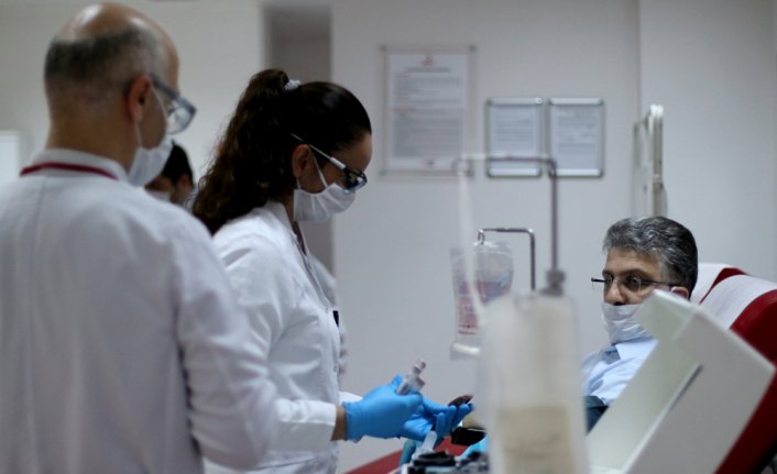 Koronavirüsü yenen din görevlisinden immün plazma bağışı