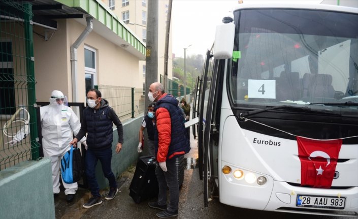 Kuveyt'ten getirilen 211 Türk işçi, Giresun'da yurda yerleştirildi