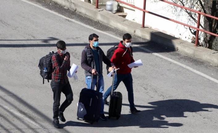 Kuveyt'ten Trabzon'a getirilen işçiler karantina süreçlerini tamamladı