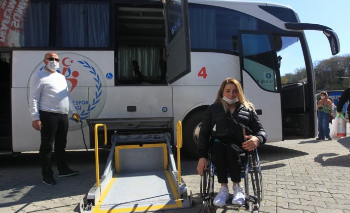 Milli sporcu Selin Şahin özel otobüsle evine gönderildi