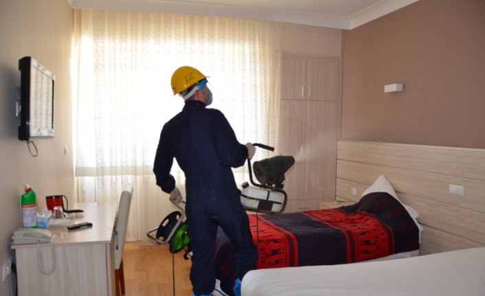 Sağlık çalışanlarının kaldığı yerlerde dezenfeksiyon yapıldı