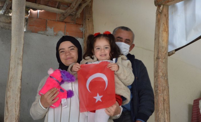 Samsun'da Vefa Sosyal Destek Grubu'ndan şehit çocuğuna 23 Nisan sürprizi