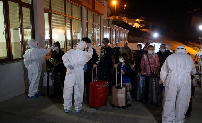 ABD'den Türkiye'ye getirilen 288 Türk vatandaşı Trabzon'daki yurda yerleştirildi