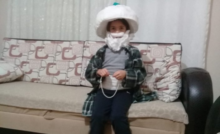 Amasya'da evde kalan çocuklar Nasrettin Hoca fıkralarıyla eğleniyor