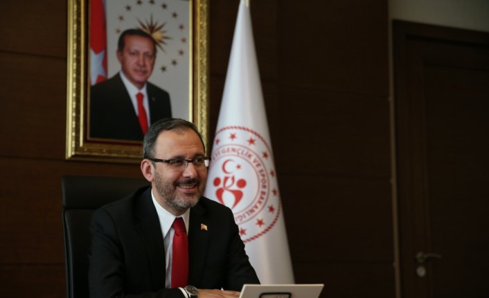 Bakan Kasapoğlu, Gençlik Haftası'nda temsilci gençlerle görüştü