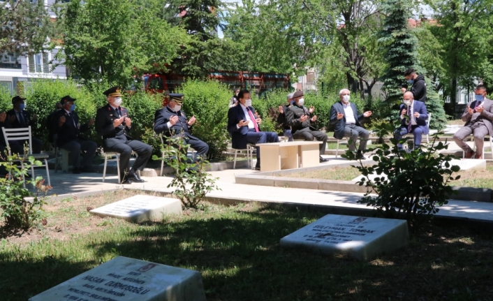 Bolu ve Düzce'de şehitlik ziyareti