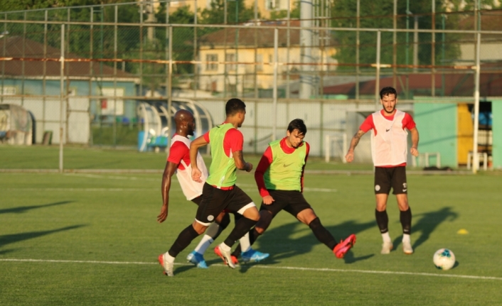 Çaykur Rizespor hazırlıklarını sürdürüyor