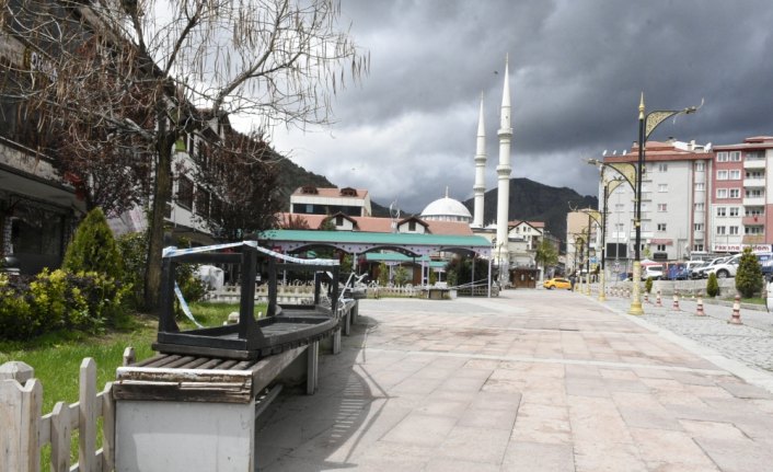 Doğu Karadeniz'de “Evde kal“ çağrısına büyük oranda uyuluyor