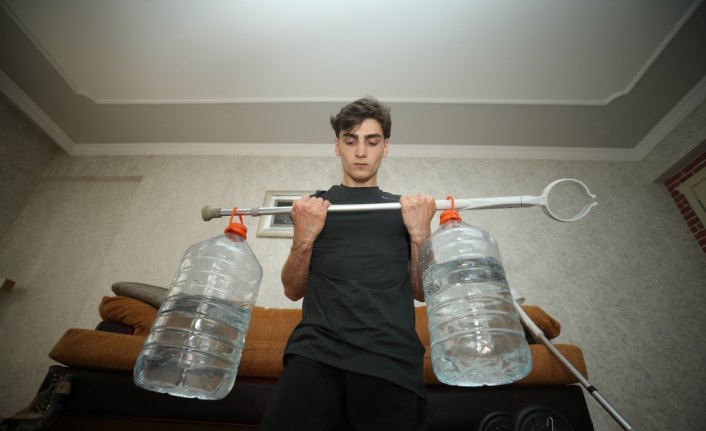 Engelli haltercinin azmine koronavirüs de engel olamadı