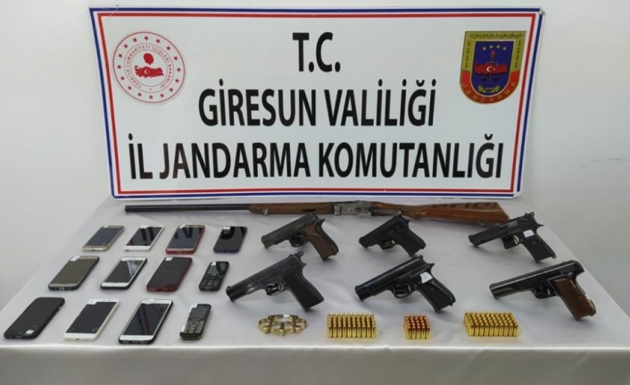 Giresun ve Gümüşhane'de silah kaçakçılığı operasyonunda 3 kişi tutuklandı