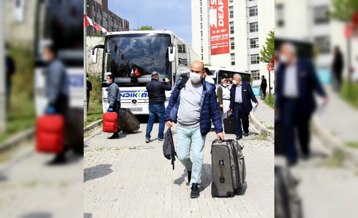 Karantina süresi dolan 358 kişi evlerine uğurlandı