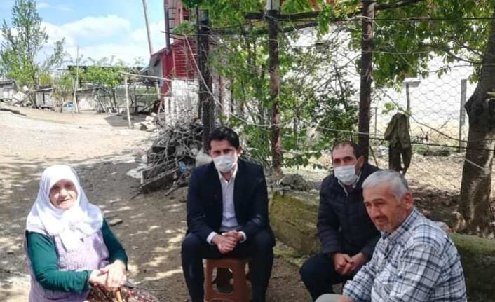 Kavak'ta şehit annesinin evi boya yaptırıldı