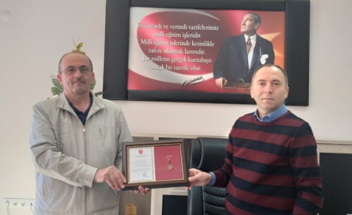 TSKGV'dan, Yağlıdere Anadolu İmam Hatip Lisesi'ne bronz madalya ve berat