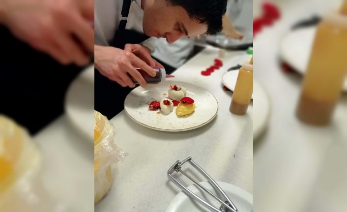 65 haneli köyden 50 aşçı yetişti