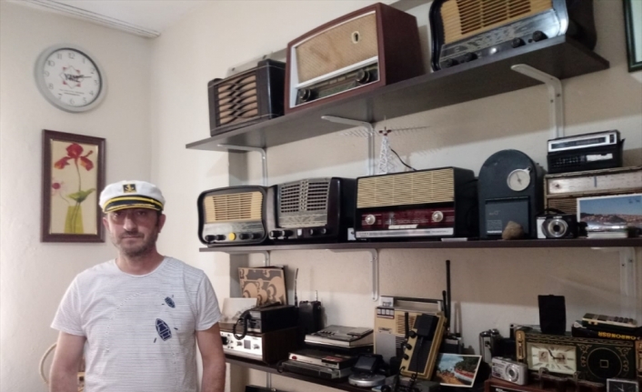 Antika radyo ve pikaplara atölyesinde yeniden 