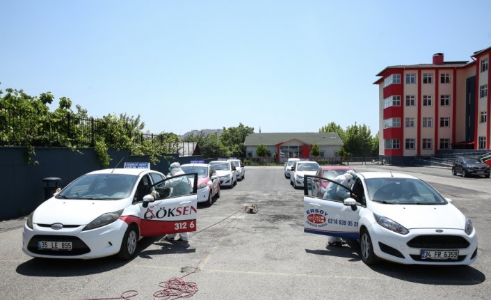Çekemeköy'de, sürücü kursu araçları dezenfekte edildi