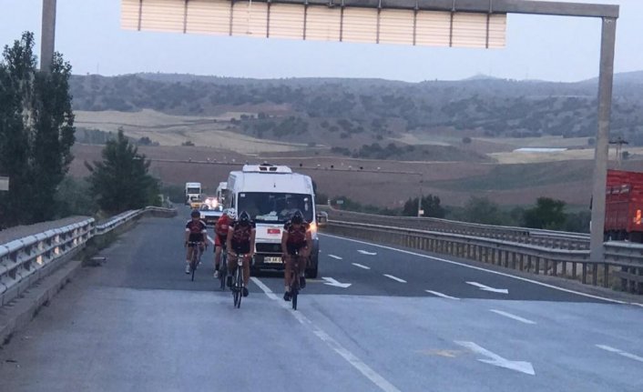 Giresunlu sporcular yaklaşık 700 kilometre pedal çevirecek