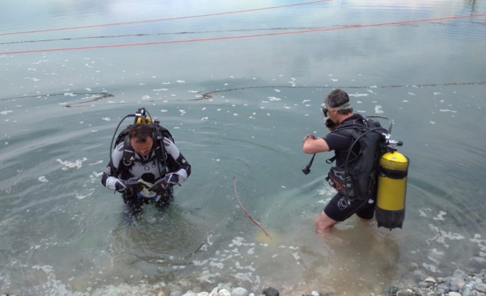 Serinlemek için Kelkit Çayı'na giren genç boğuldu