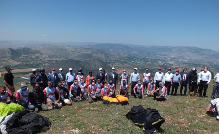 Cross Country Uluslararası Yamaç Paraşütü Mesafe Yarışı Tokat'ta başladı