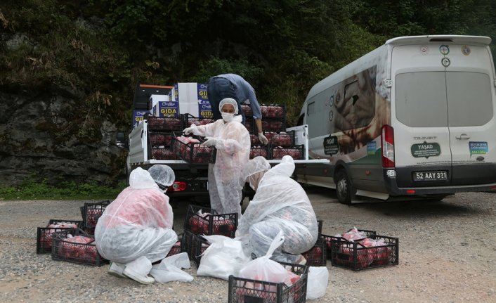Ordu'da karantinaya alınan mahallenin sakinlerine gıda desteği sağlandı