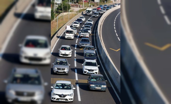 Yollarda bayram yoğunluğu