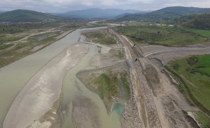 Zonguldak Filyos Çayı 5. kısım inşaatında çalışmalar devam ediyor