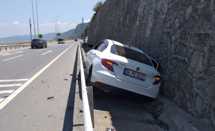 Zonguldak'ta trafik kazasında 2'si çocuk 3 kişi yaralandı