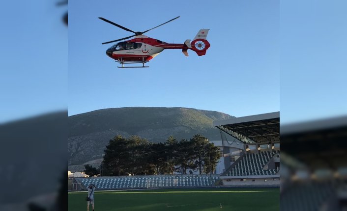 Amasya'da ambulans helikopter 7 günlük bebek için havalandı