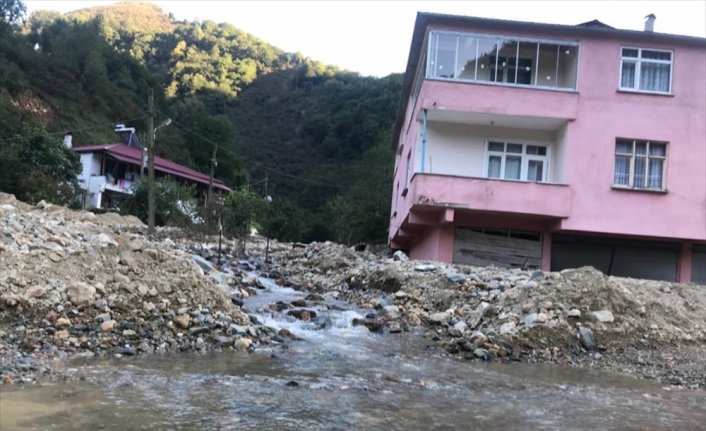 Giresun'un Yağlıdere ilçesinde selden etkilenenler yaşadıklarını anlattı