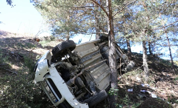 Kastamonu'da düğünden dönen aile kaza yaptı: 2 ölü, 4 yaralı