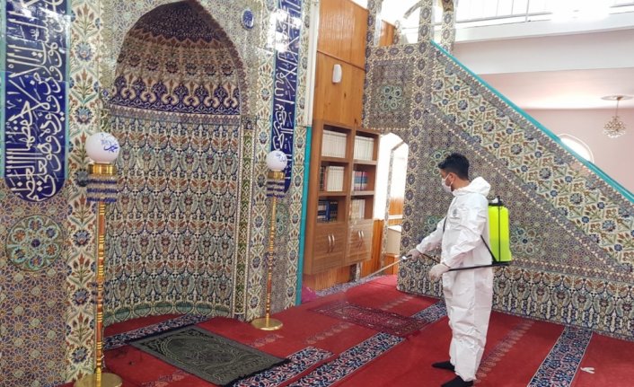 Niksar'da camiler dezenfekte edildi