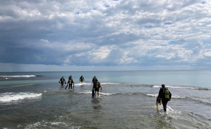 Ordu'da denizde kaybolan genci arama çalışmaları sürüyor