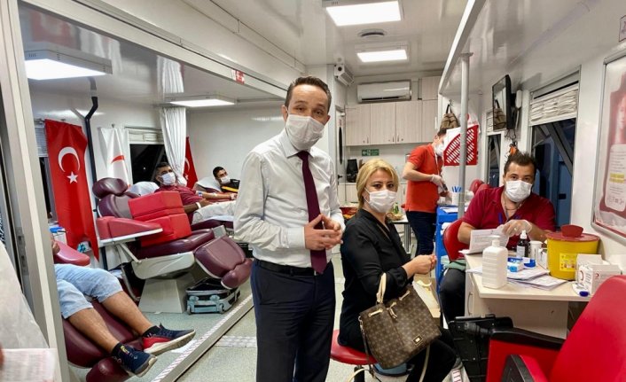 AK Parti Atakum İlçe Başkanlığından kan bağışı