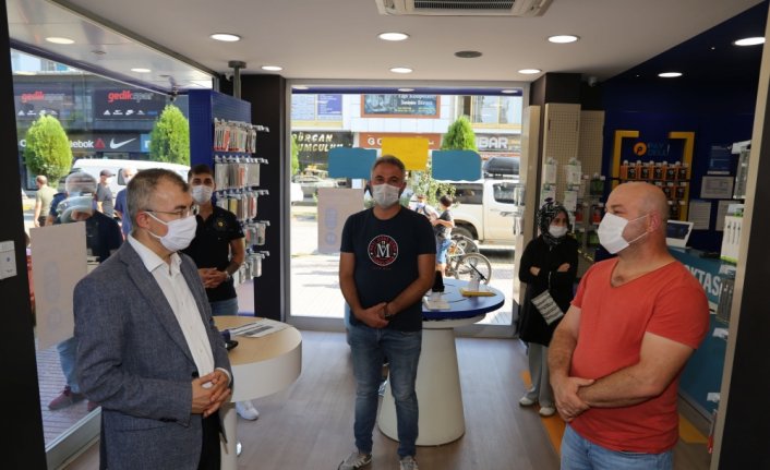 Artvin Valisi Yılmaz Doruk, Arhavi'de Kovid-19 tedbirlerini denetledi