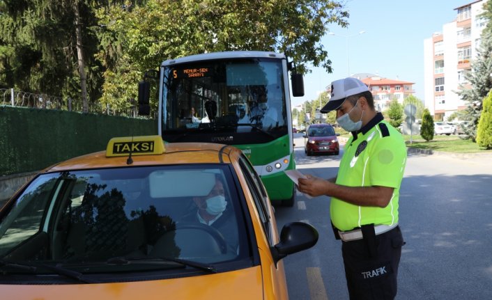 Bolu'da taksiler ve toplu taşıma araçlarına yönelik koronavirüs denetimi yapıldı