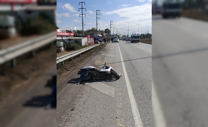 Düzce'de otomobilin çarptığı motosikletli ağır yaralandı