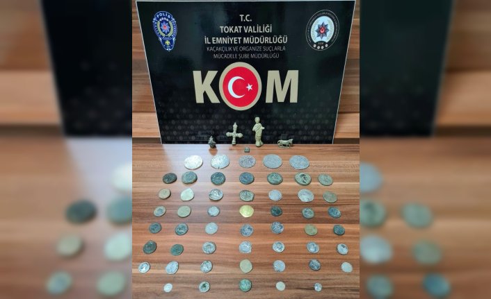 Tokat'ta düzenlenen operasyonda 57 parça tarihi eser ele geçirildi