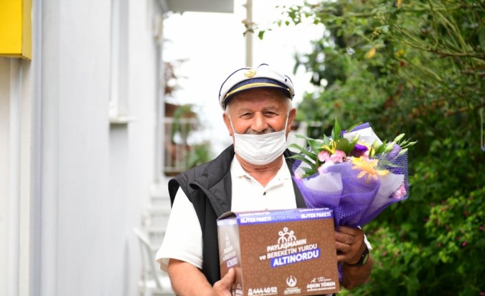 Başkan Tören, Dünya Yaşlılar Günü'nü kutladı