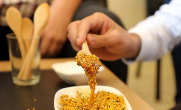 Bu yıl 2 ton Anzer balı satışa sunuldu