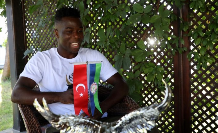 Çaykur Rizesporlu Donsah, kurduğu vakıfla yardıma muhtaç kişilere destek oluyor