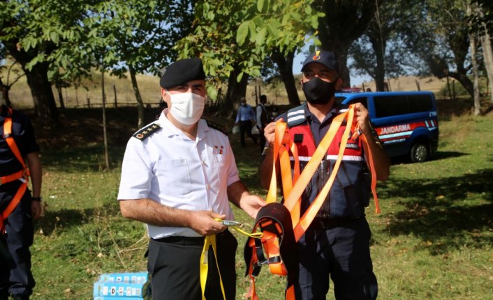 Kastamonu'da jandarmadan yüksekten düşmeleri önlemek amacıyla proje