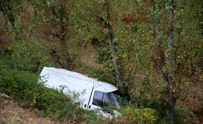 Kastamonu'da minibüs dere yatağına devrildi: 1 ölü, 4 yaralı