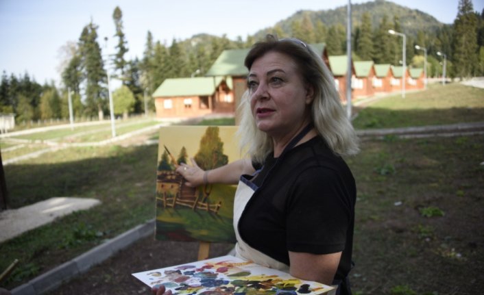 Kastamonu'da ressamlar doğayla iç içe resim yapıyor