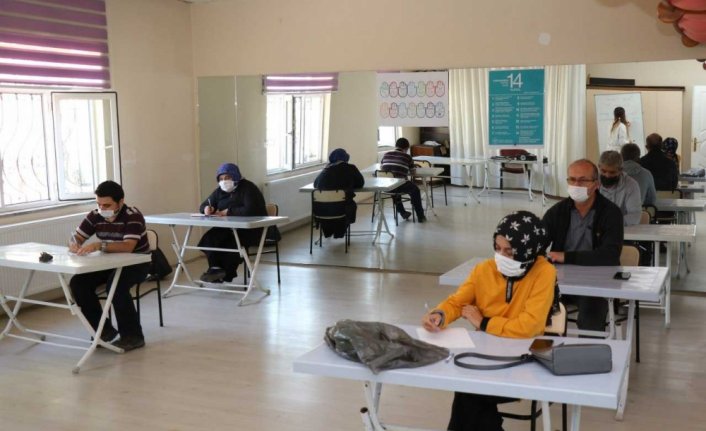 Safranbolu'da örtü altı sebze yetiştiriciliği kursu başladı