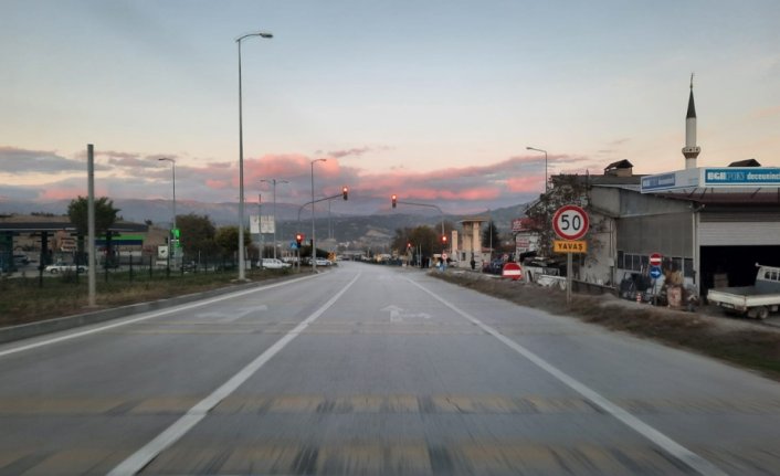 Boyabat Sanayi Sitesi önündeki kavşakta sinyalizasyon sistemi