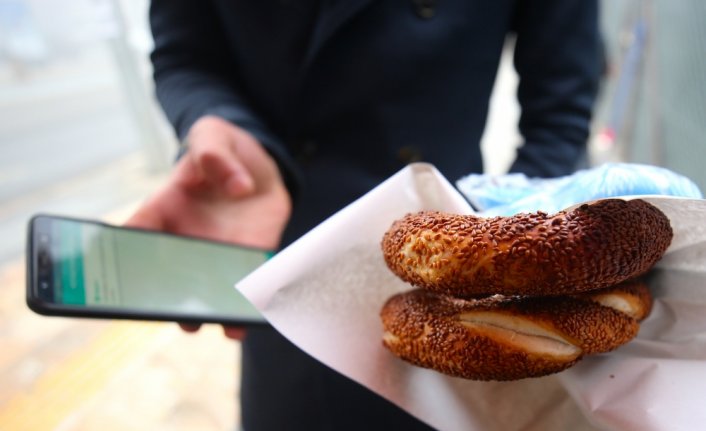 Düzceli simitçi HES kodu olmayana simit satmıyor