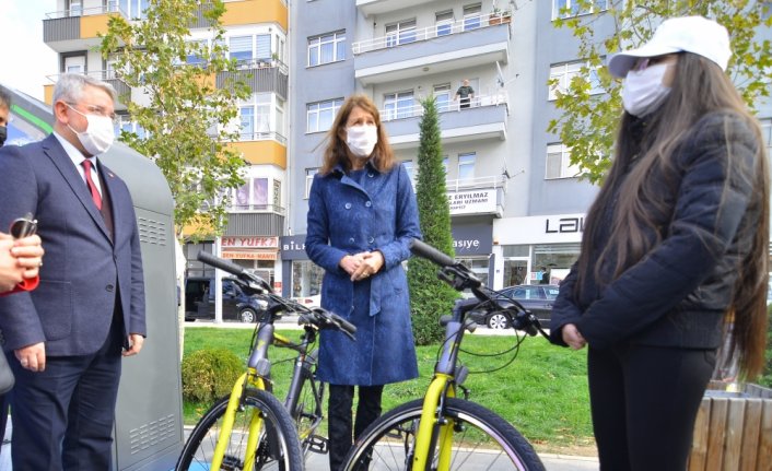 Hollanda'nın Ankara Büyükelçisi Kwaasteniet, Çorum'da bisiklet kullandı