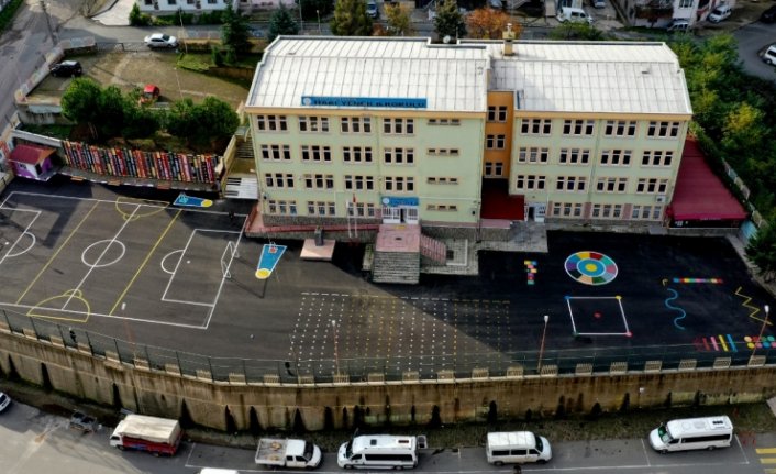 İlkokul öğrencilerinin okul bahçesiyle ilgili hayalleri gerçek oldu