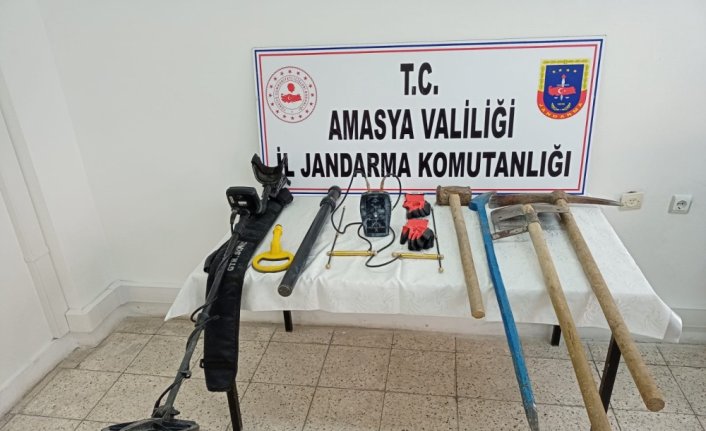 Amasya'da kaçak kazı yapan 6 kişi suçüstü yakalandı